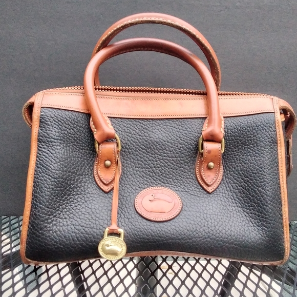 Dooney & Bourke Handbags - Vintage Dooney & Bourke satchel bag pebbled leathe
